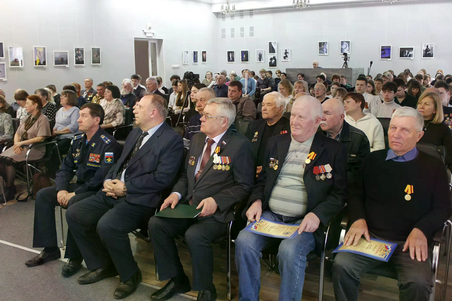 В КУРГАНЕ ПОЧТИЛИ ПАМЯТЬ ЛИКВИДАТОРОВ ЧЕРНОБЫЛЬСКОЙ АВАРИИ